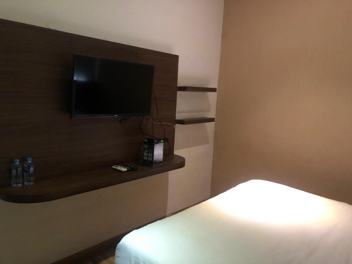 Hotel Aruni Ancol Jakarta Exterior photo